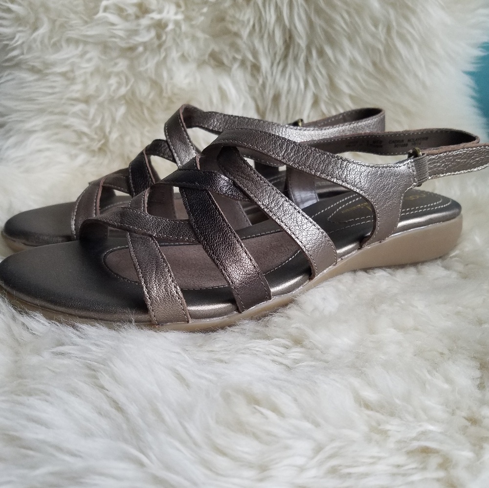 NaturalSoul Cadiva Sandals 7.5 in Drk Brown Bronze